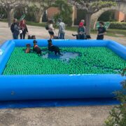 xr:d:DAGCZHrr0l8:8,j:7426860627020114555,t:24041412 Piscine pataugeoire - carrée